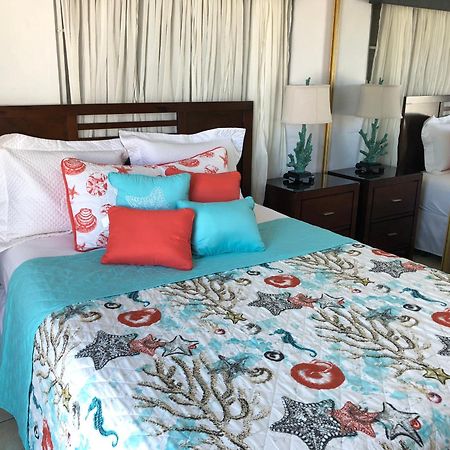 The Beach Guesthouse Pinones Luaran gambar