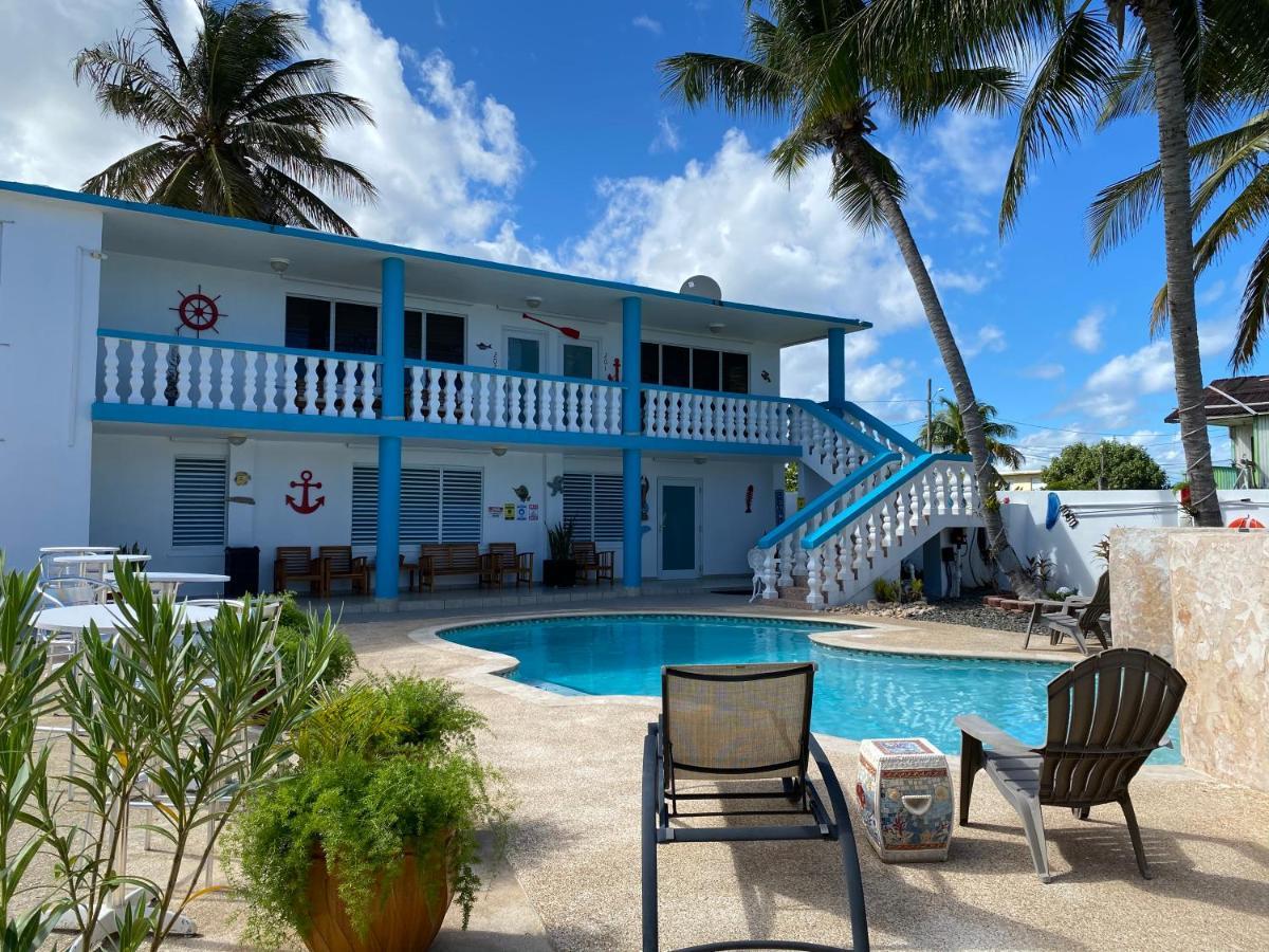The Beach Guesthouse Pinones Luaran gambar