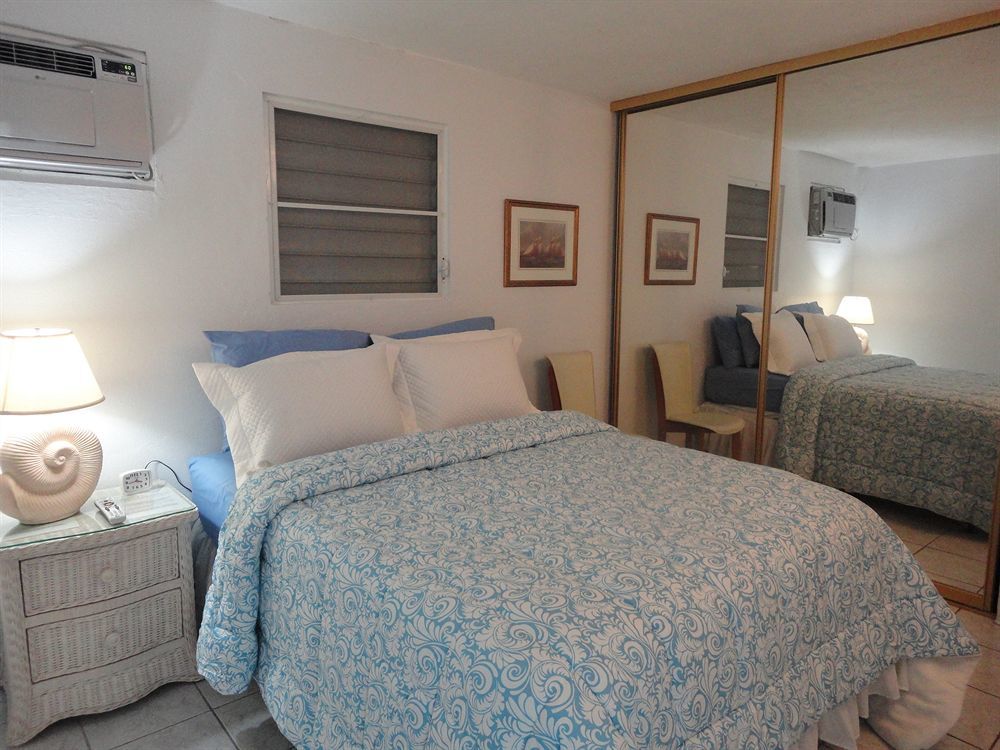 The Beach Guesthouse Pinones Luaran gambar
