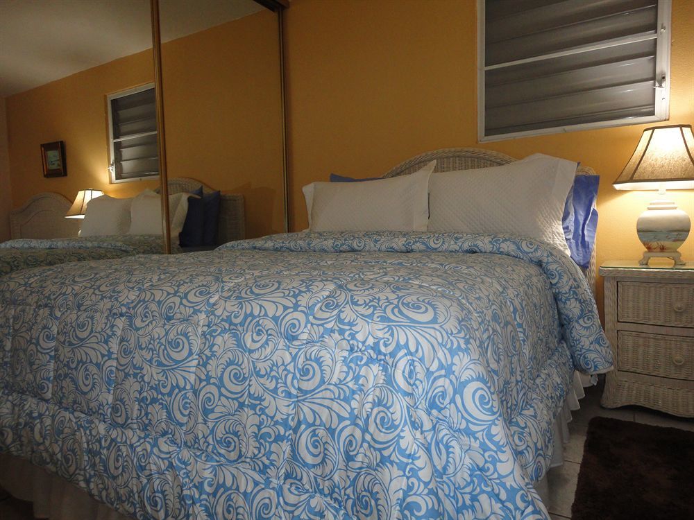 The Beach Guesthouse Pinones Luaran gambar
