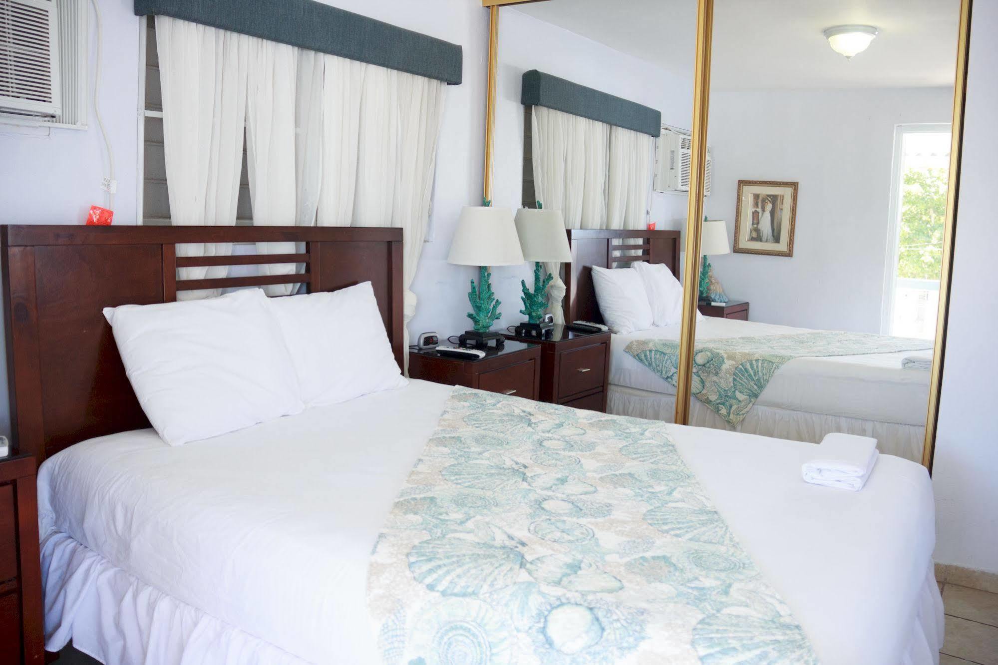The Beach Guesthouse Pinones Luaran gambar
