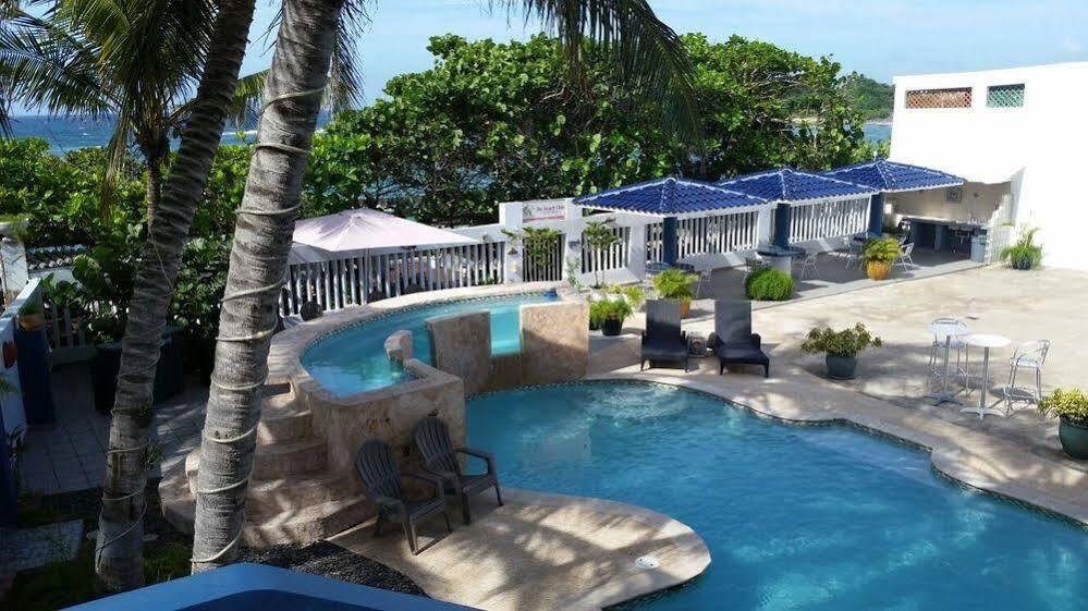 The Beach Guesthouse Pinones Luaran gambar